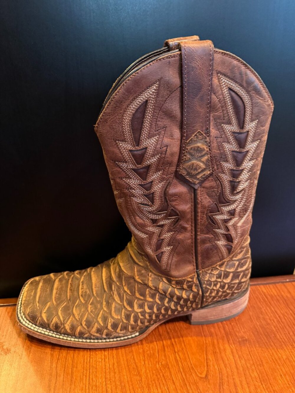 Men's TEXAS COUNTRY Gator Print Cowboy Boots size 9